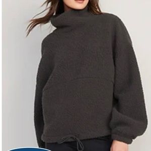 Old navy slightly cropped sweater